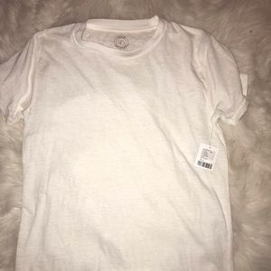 White tee